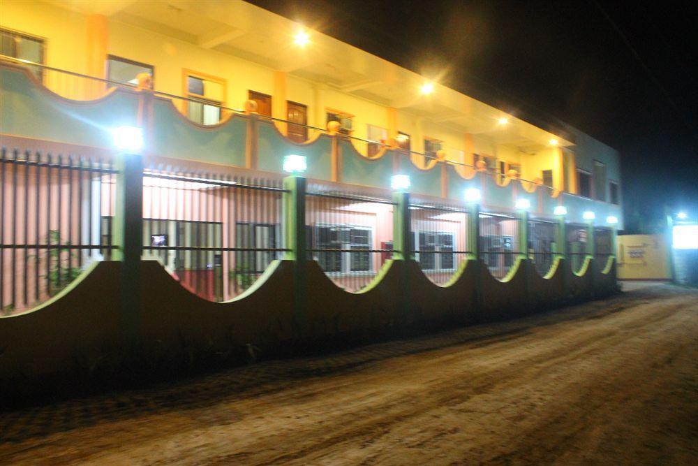 Amerson Pension Place Puerto Princesa Exterior photo
