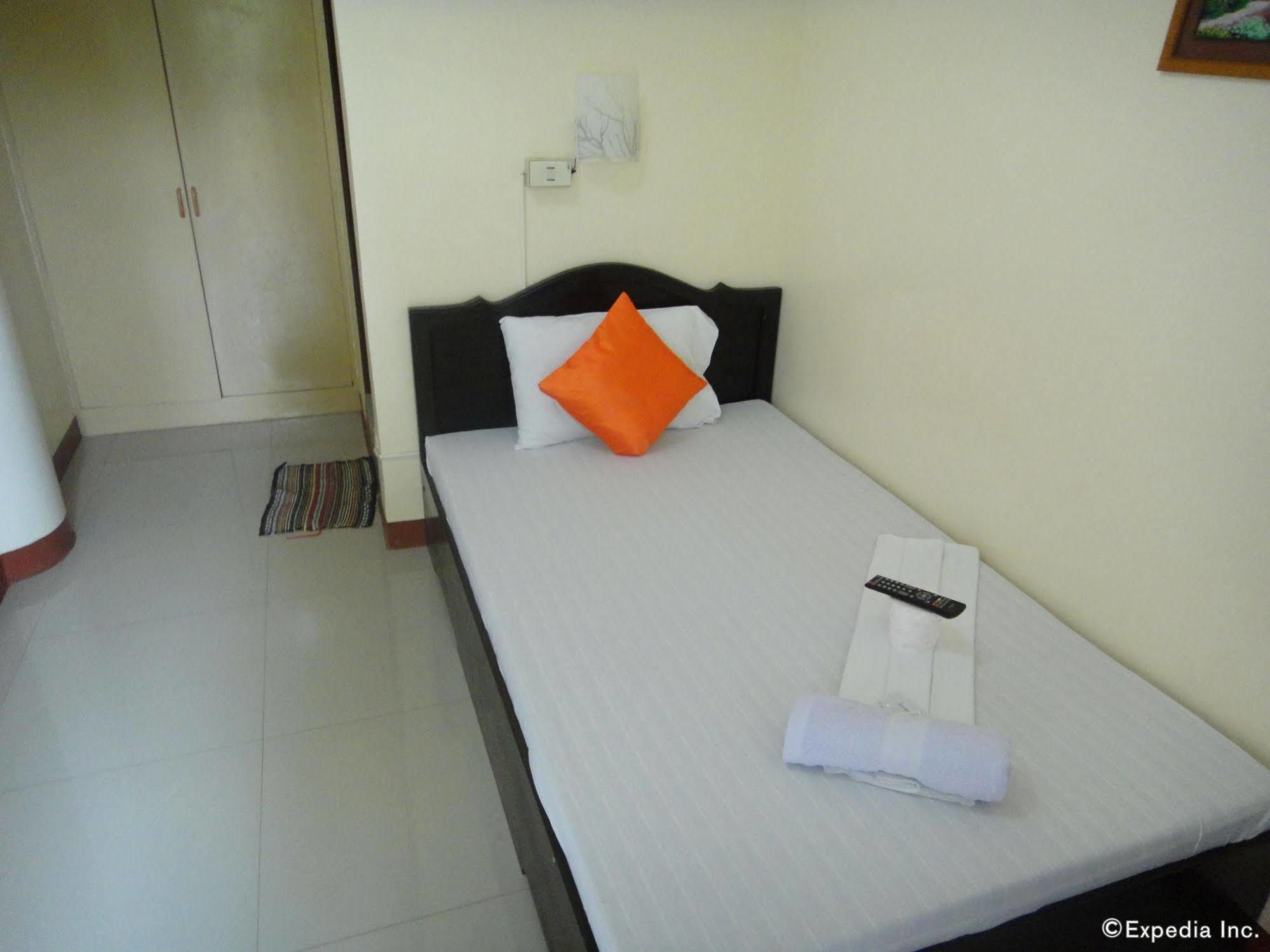 Amerson Pension Place Puerto Princesa Exterior photo