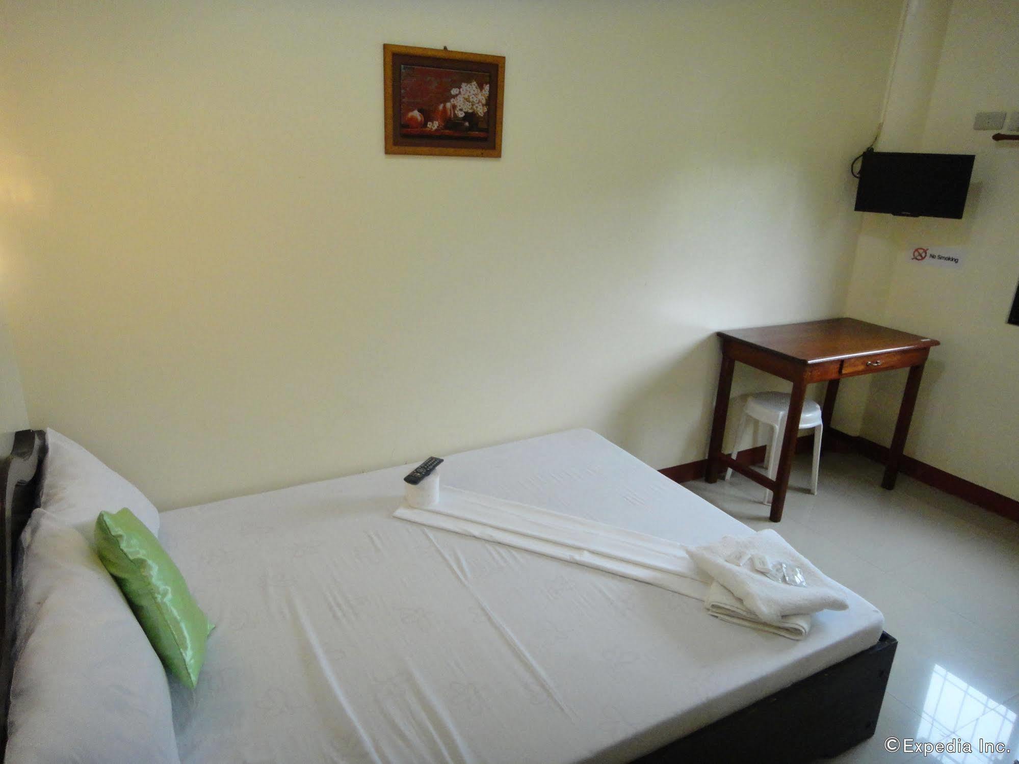 Amerson Pension Place Puerto Princesa Exterior photo