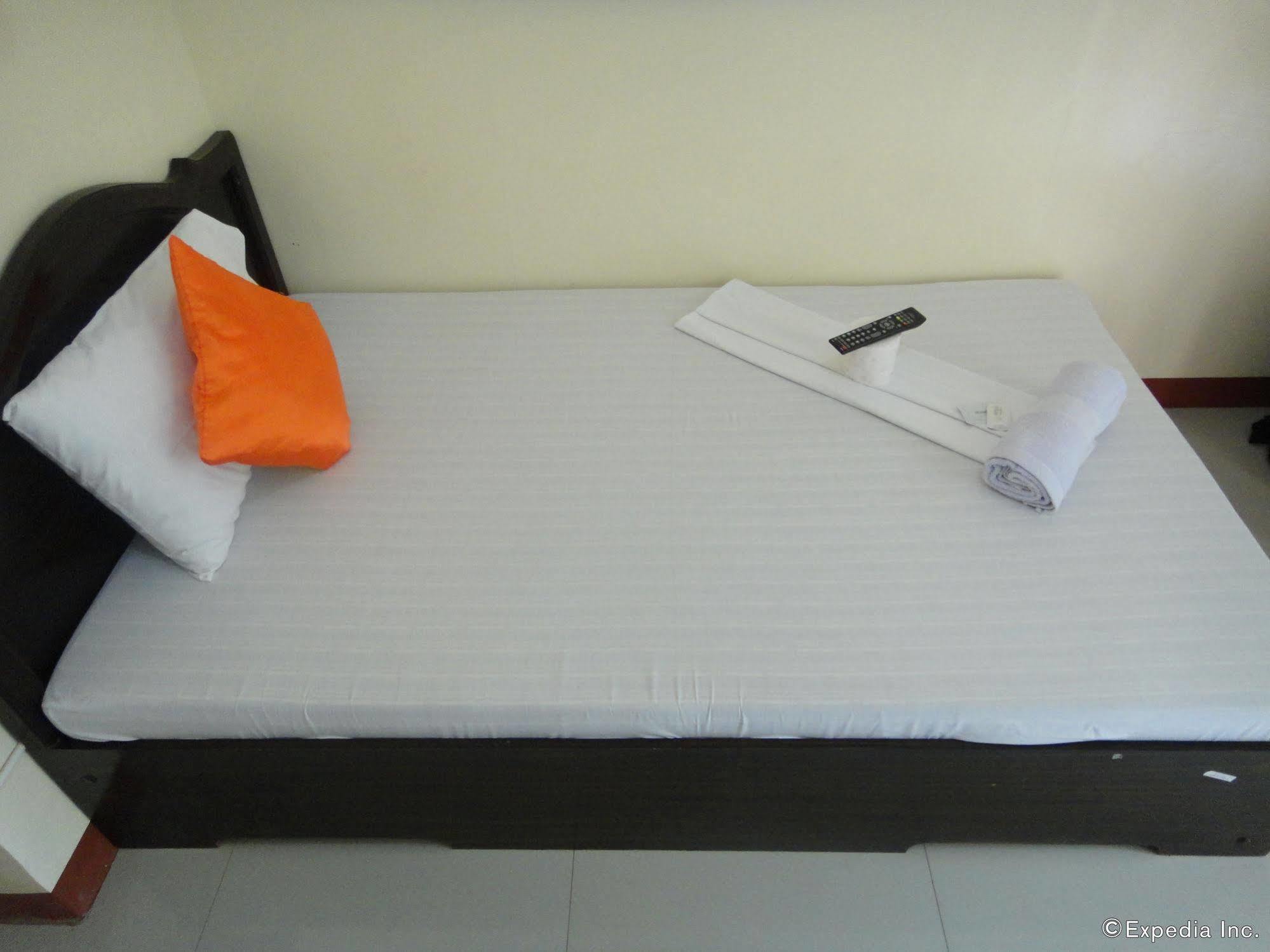 Amerson Pension Place Puerto Princesa Exterior photo